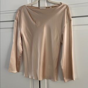 Vince  designer pale blush/apricot color elegant silk blouse
